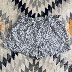 Aerie leopard paper bag shorts w/ tie